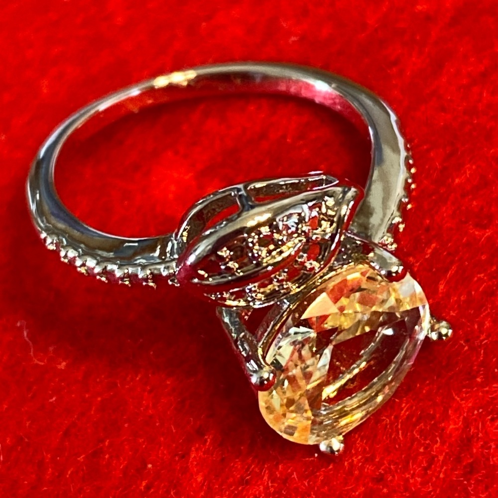 Yellow Stone and Silver Tone Setting Ring Size 6 New - Picture 9 of 14